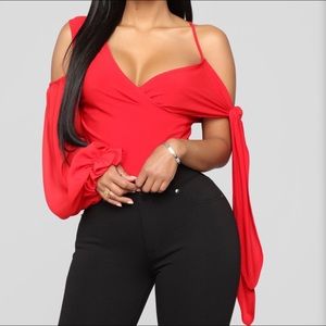 🔥GIRLS NIGHT OUT, One-Sleeve Top w. Cold Shoulder